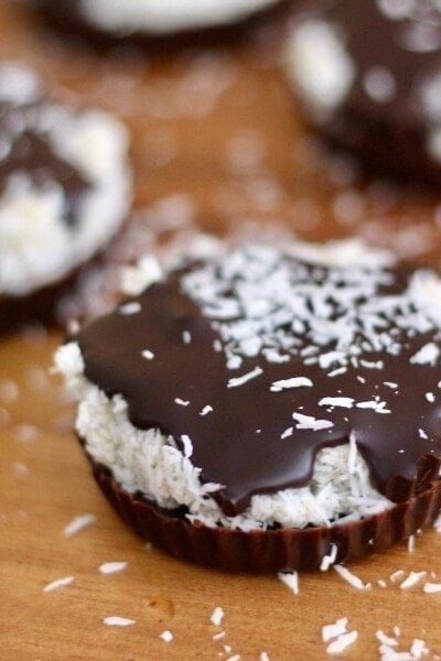 21 Day Fix Chocolate Coconut "Mounds" Cups | Confessions of a Fit Foodie