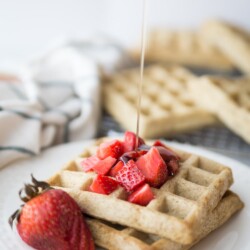 Gluten Free Make Ahead Freezer Waffles (2B Mindset/ 21 Day Fix) | Confessions of a Fit Foodie